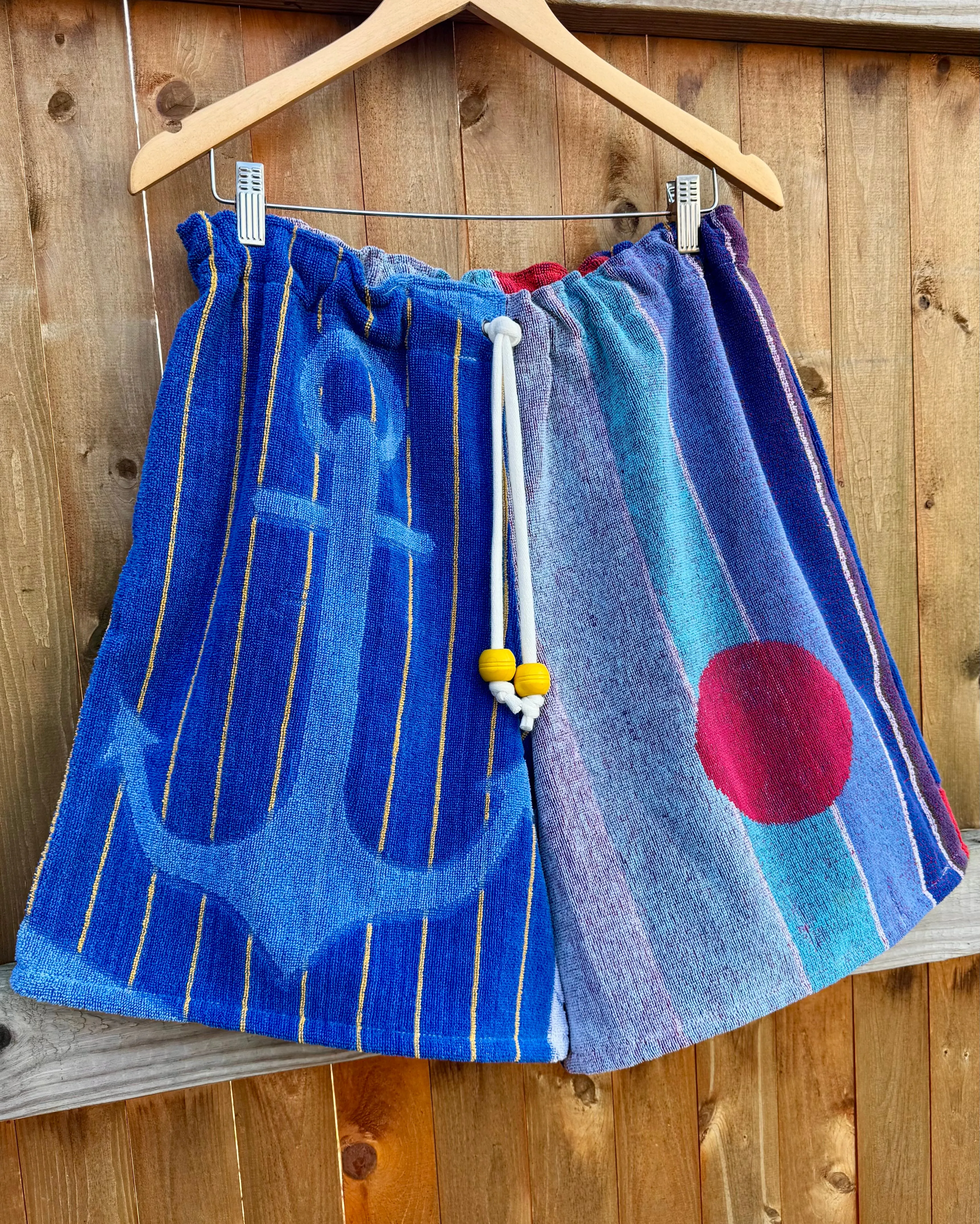Anchors away board shorts, L/XL 
