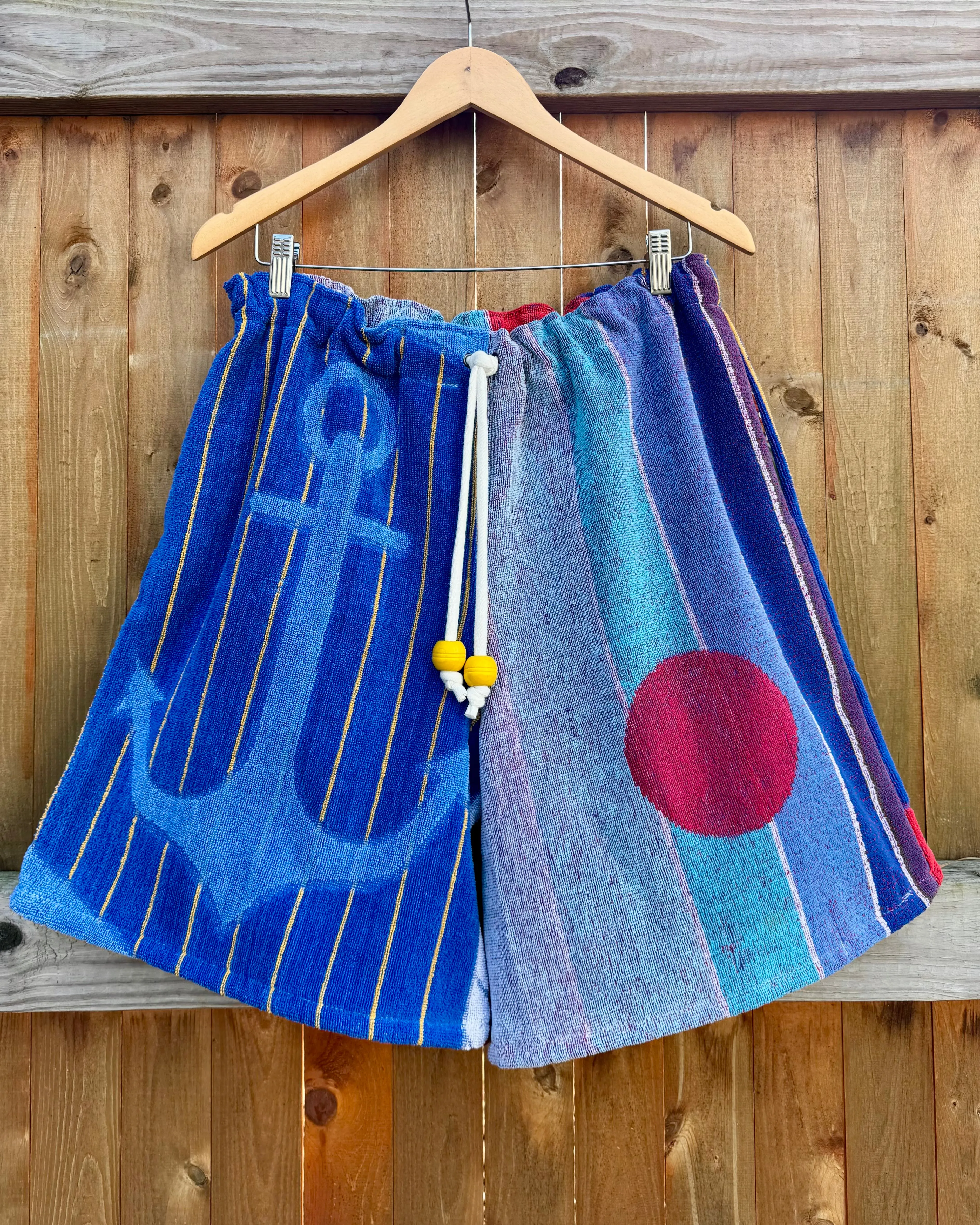Anchors away board shorts, L/XL 