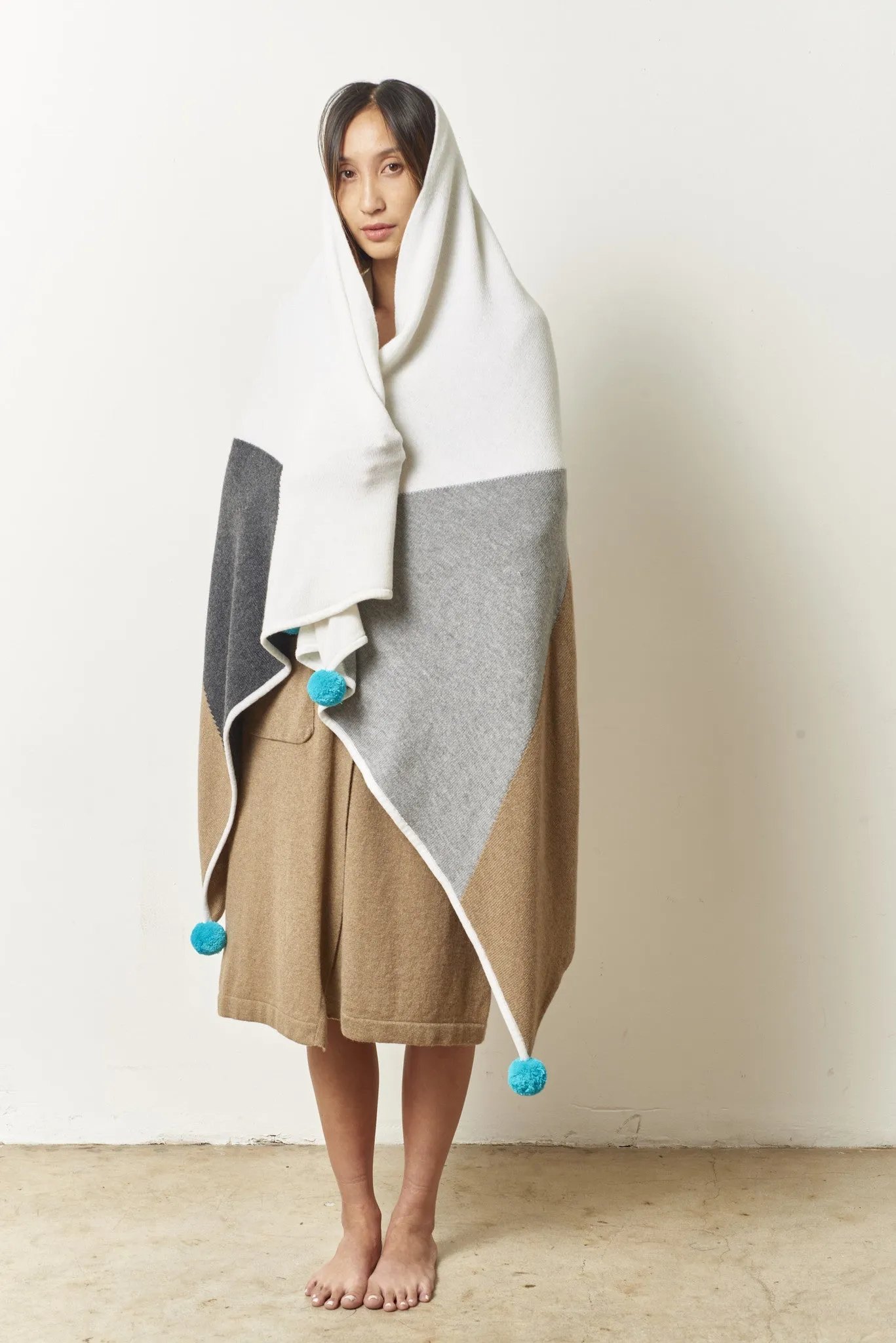 Cashmere Mountain Blanket with Pompoms